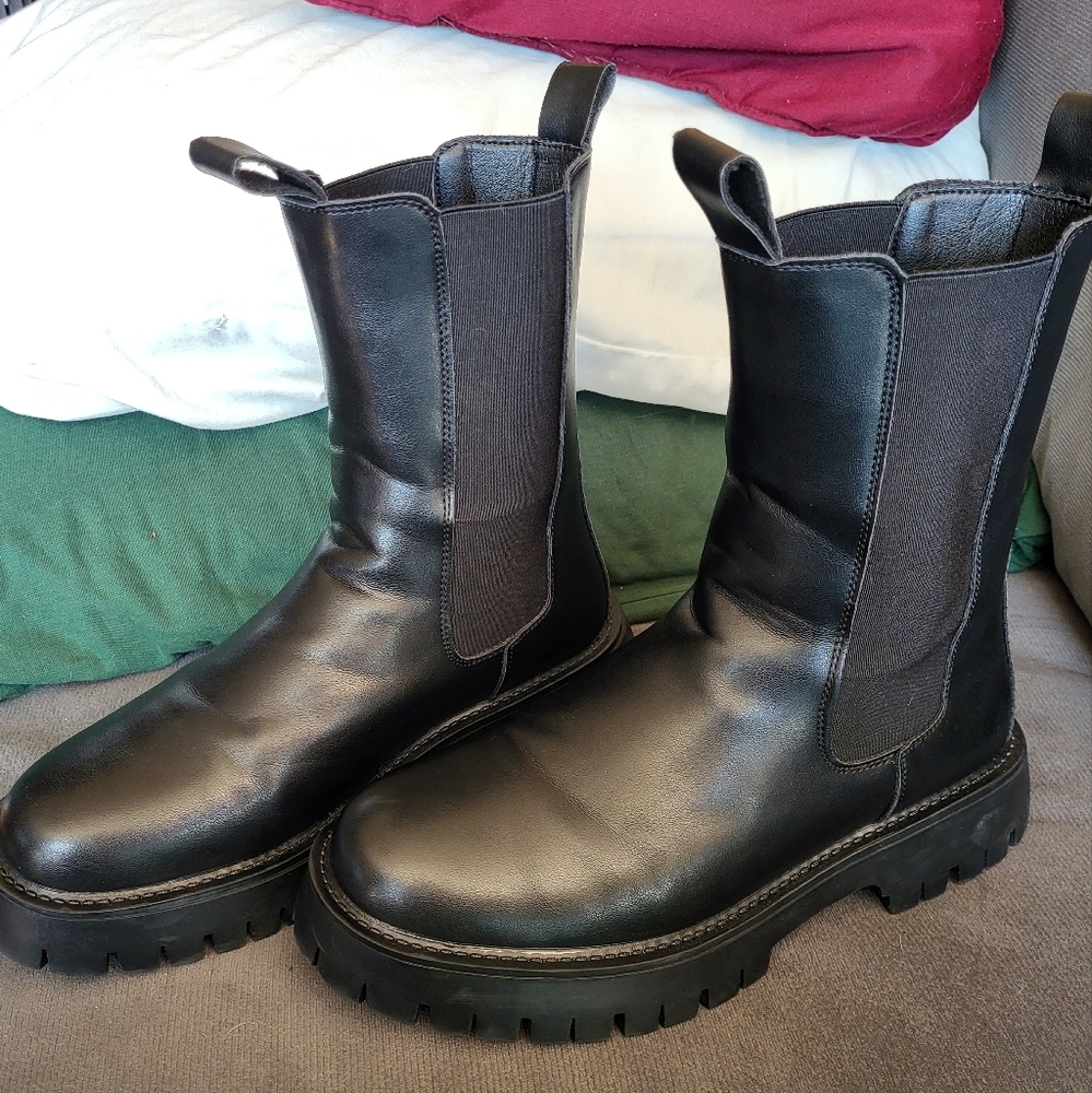 Thick soled tall shaft chelsea boots size 11